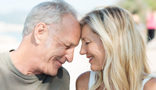 Partnersuche: Verliebt mit 70? Aber sicher! Liebe kennt kein Alter